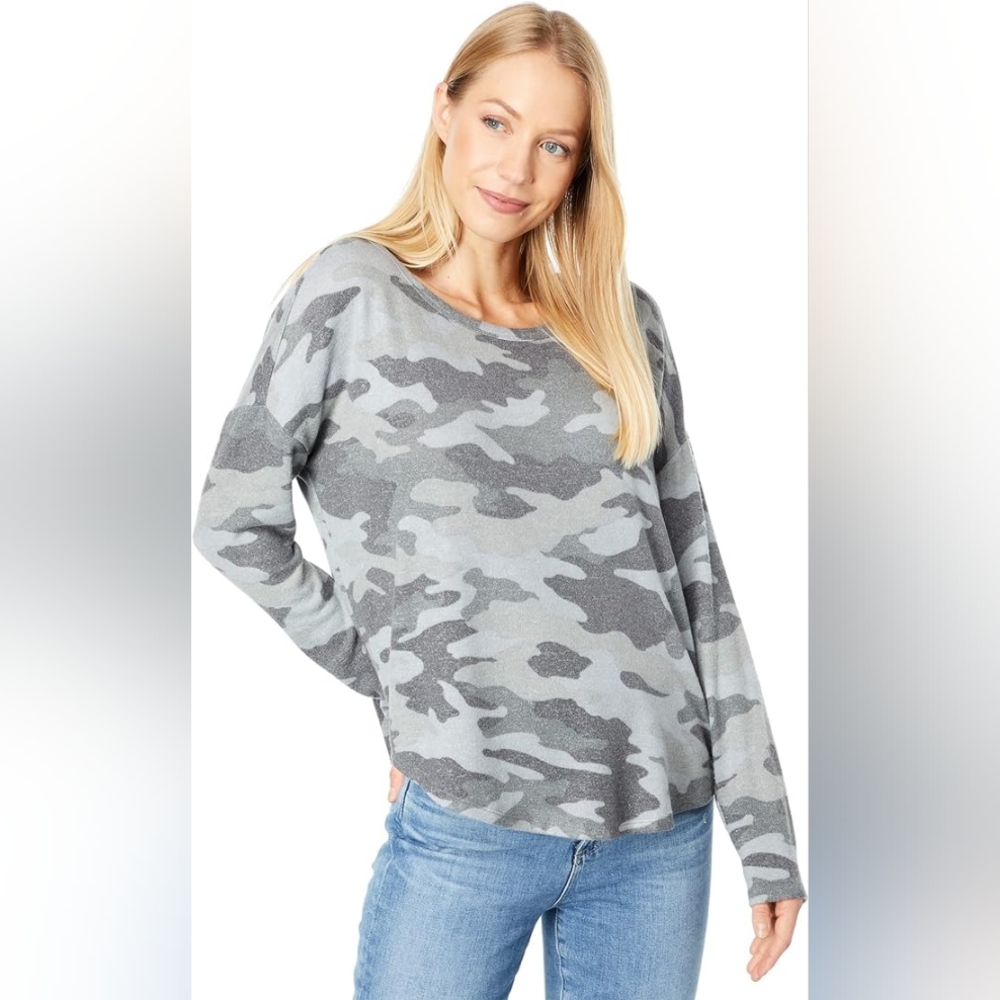 🐳 NWT Lucky Brand Long Sleeve Camo Sweatshirt sweater size small